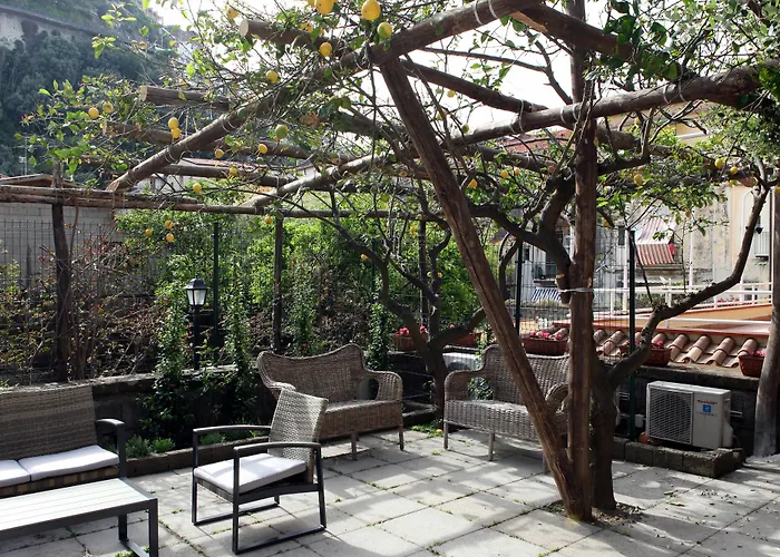 Διαμέρισμα Marina Grande & *